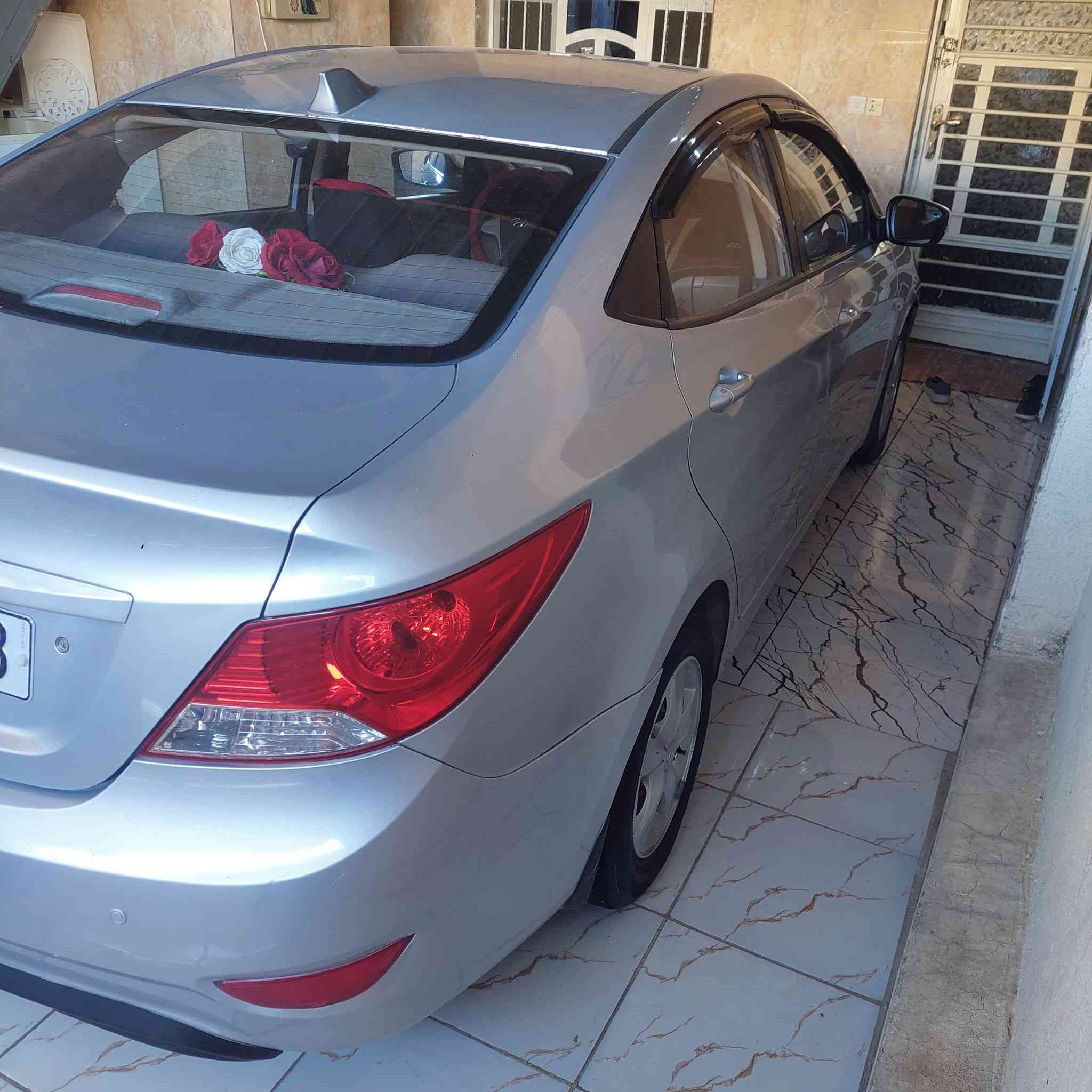 سلام عليكم 
اكسنت موديل (2015) مكفوله من الضربه والصبغ مكينه وكير وحداية مكفولات مكينه 1400 رقم نكليزي وبسمي 
 تحويل مباشر، سنويه لل27 مصفره غرامات 
#مكان_السياره_ديوانيه_حي_الشرطه_الاكادميه
للاستفسار،، ***********
***********               #سعر_82_وبيها_مال
