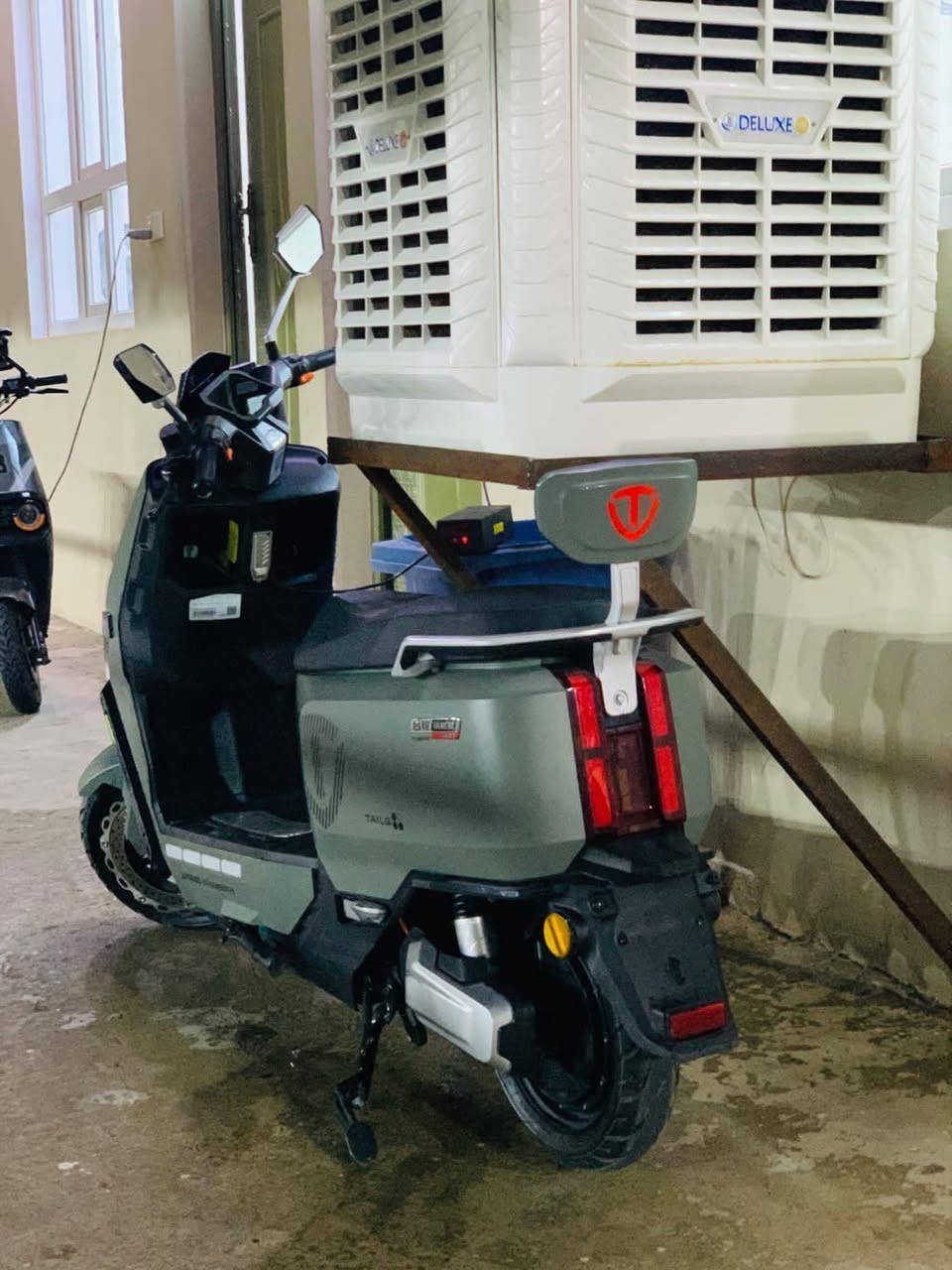 ماطور وحش الكون تايلج
بطاريات 6 مسطره 

ملف 2500

بصمه وباركوت 

ماطور نضيف حيل مستخدم شهرين

ماطور كله شرط 

السعر 950 وبي مجال 

التواصل ***********
