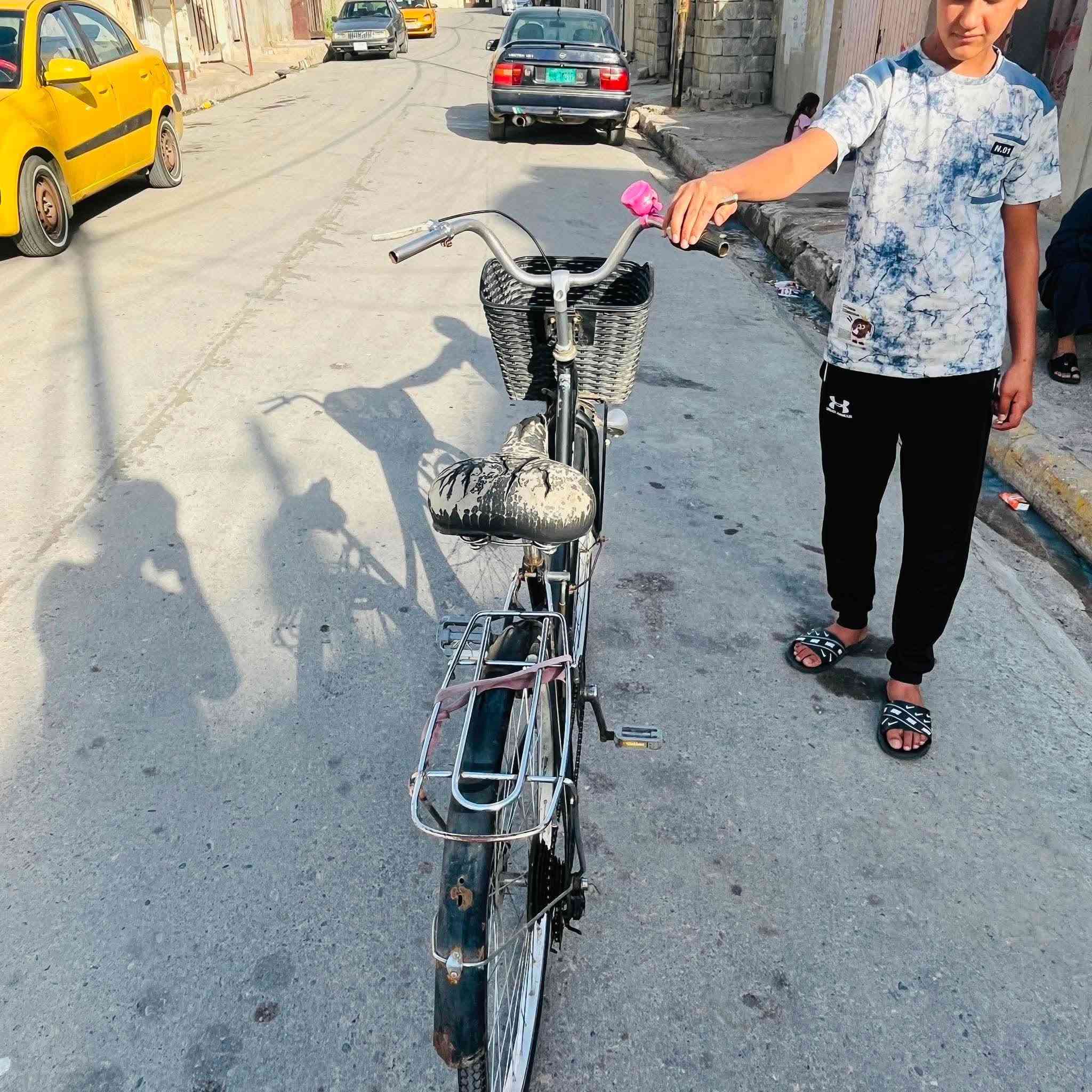 بايسكل للبيع كير
السعر 50 وبي مجال


**إذا كنت صاحب هذا الإعلان وتريد حذفه لأي سبب، رجاءا أرسل رسالة إلى الدعم الفني**