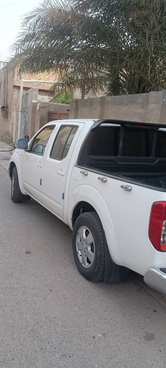 السلام وعليكم 
نيسان نيفاره مديل 9 رقم سليمانيه كفاله عامه بسمي محرك بلادي كير عادي سياره حيل نضيفه تخم تاير سنويه لحد 2030  بيها فقط بارد بل باب الي وره الصدر فقط تبريد ثلج سياره خير من الله مال جناي ربع متصرف عليها دوشمه كشنات وارضيه كله جديد 
مكان السياره بيع فقط بدون مراوس  
ديالى بلدروز 
سعر 105 
رقم هاتف 
***********
*********** بلاد رز, ديالى

