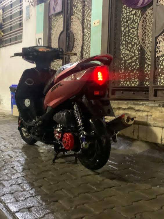 سلام عليكم ثلعب gtr للبيع مكينه ممفتوحه دراجه كامله مكمله وغراضها الابلاديه موجوده سعرها 600 وبيها مجال للشراي راسلني واتس ***********
