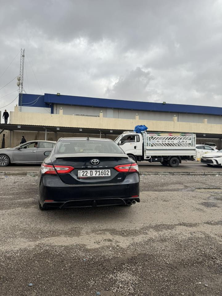 السلام عليكم كامري موديل 2020se بلاص فتحة /بصمة /بصمة بيبان / شاشة //كامرة/ كشنات جلد / رادارات / مكينة 2500 / ماشية. 99mi /   للاستفسار. (***********) مكانهة بغداد.
