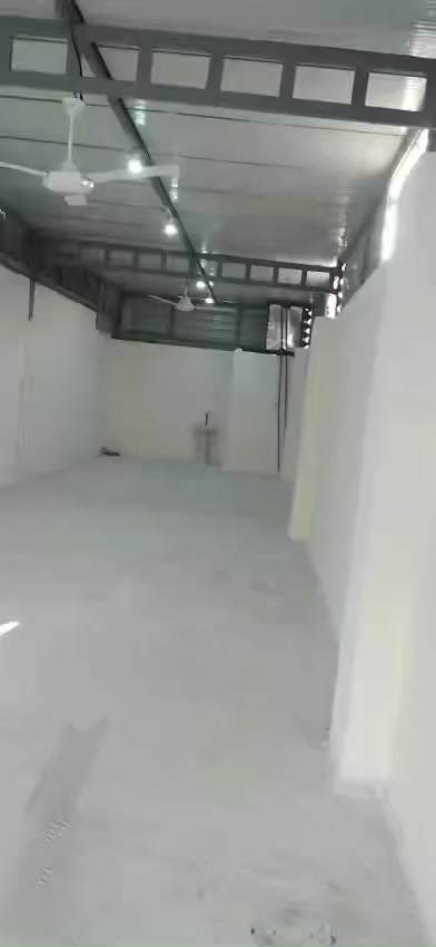 � محل تجاري للإيجار في منطقة التحرير – موقع ممتاز!

🔹 المساحة: ٨٠ متر (4 × 20)
🔹 الموقع: شارع الحولي – قرب محطة المجاري
🔹 المميزات:
✅ مفتوح على الشارع
✅ موقع حيوي ومناسب لجميع الأنشطة
✅ يصلح لـ:

 • صيدلية
 • محل مواد إنشائية
 • مواد كهربائية
 • أو أي نشاط تجاري آخر

📞 للاستفسار والاتصال: ***********

🔸 لا تفوت الفرصة – المكان جاهز للاستثمار فورًا! 🔸
