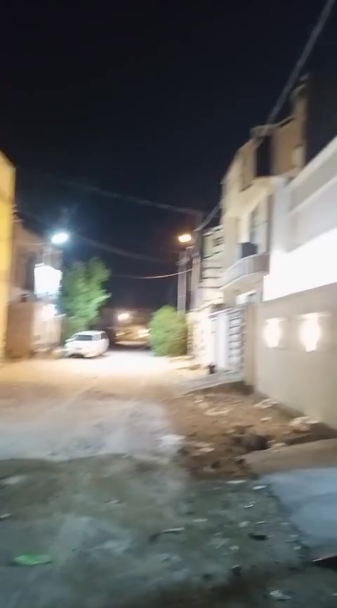 مشتمل طابق ونص للبيع المكان فلوجة حي الأمين منطقة ال ١٦ ركن المساحة ١٣٠م الوجه ١٠م ونزال١٣ نافذ على شارع ٢٠م مال جامع السلام بناء طابوق حديث ضلع منفصل وسقف منفصل السعر المطلوب بي ١١٠ مليون وبي مجال للاستفسار الاتصال على الارقام التالية

*********** واتساب
***********
نوع العقار طابو صرف سند وبي إجازة بناء
