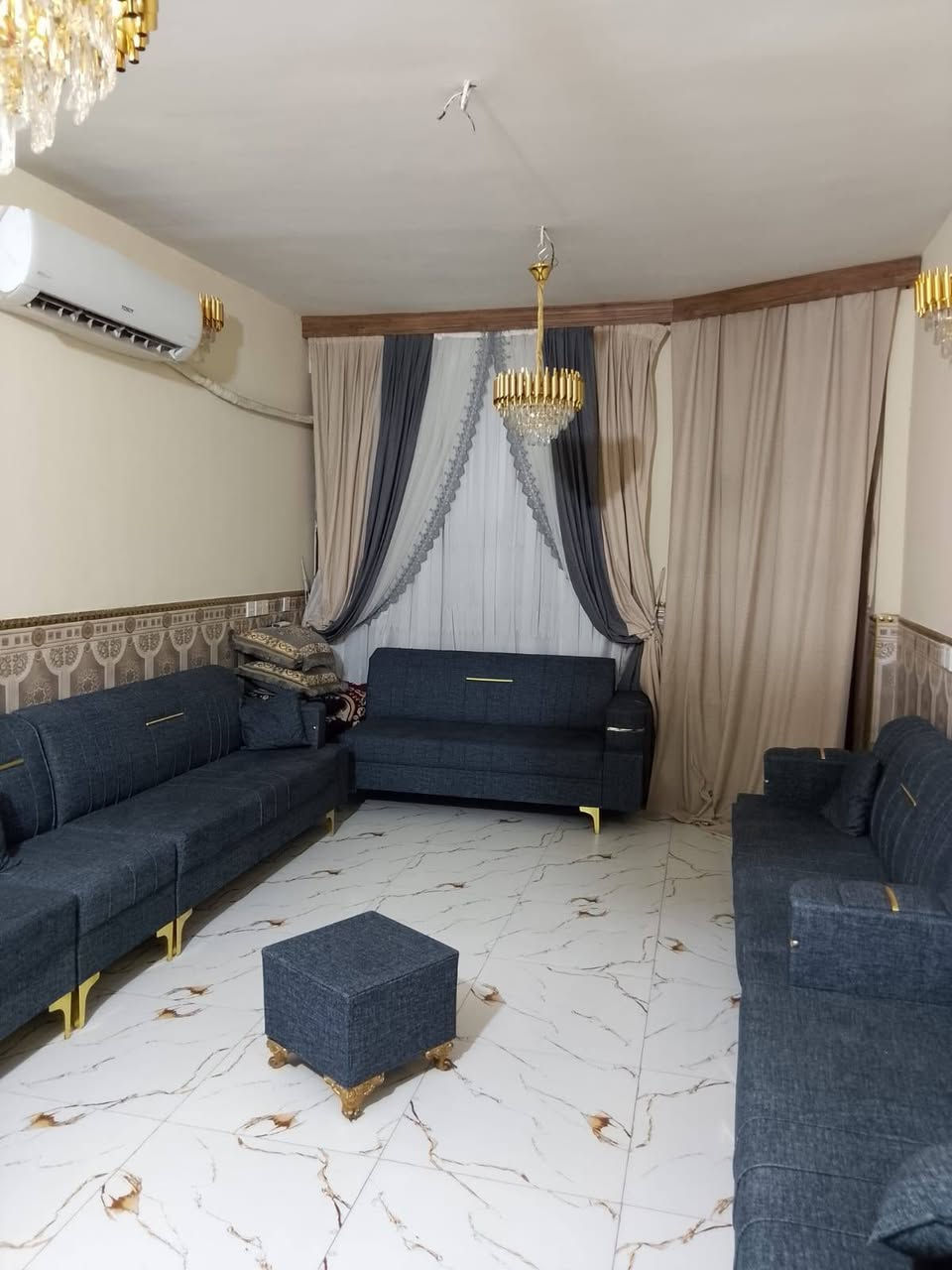السلام عليكم بيت البيع مساحه البيت 150متر..نزال 20 واجيه 8.  طابقين ***********.... سعر خاص
