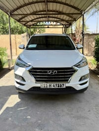 توسان 2020 خليجي مكينه 2000 ماشيه 71 الف كيلوا متر كفاله من كلشي  السو...
