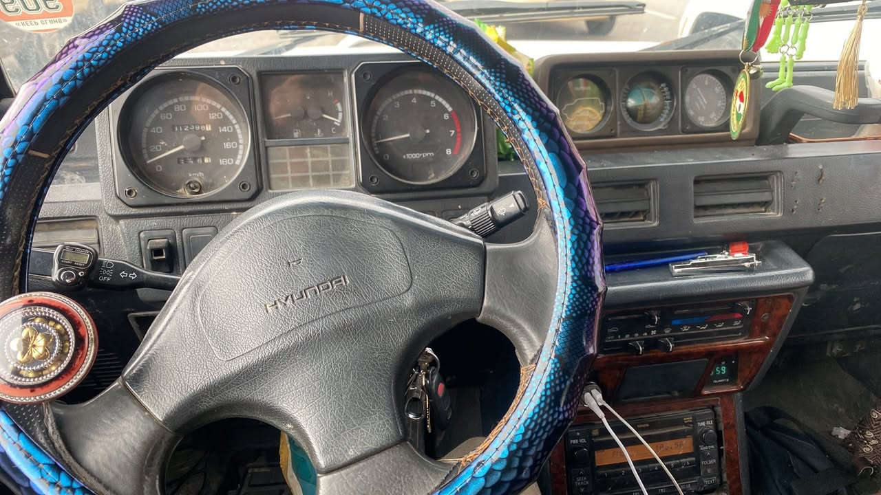 سلام عليكم    ربع.    ابلادي محرك ٣٠٠٠V6گير اتوماتيك. دفع رباعي  تبريد تدفئه   كاربائيات كلو شغال  تخم تاير. بالون عريض   رقم إنجليزي لغايه ٢٠٣٠. بسمي. مكان سليمانيه.  سعر.  ٦٥  مجال قليل.    بدون صبغ ضرب   ***********.
