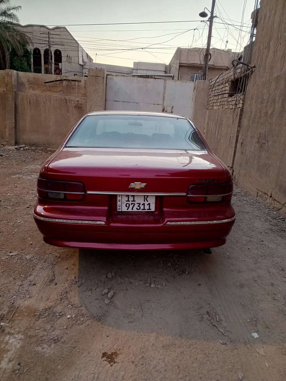 السلام عليكم للبيع او مراوس
🐬دولفين موديل 91  جاهزة من كلشي مكينه وكير خير من الله بلاد تبريد شغال كهربائيات كلها شغالة سعر 55 وبيها مجال مكاني 10 ايام بغداد و10 ايام بالعمارة وباسمي للاستفسار ***********
