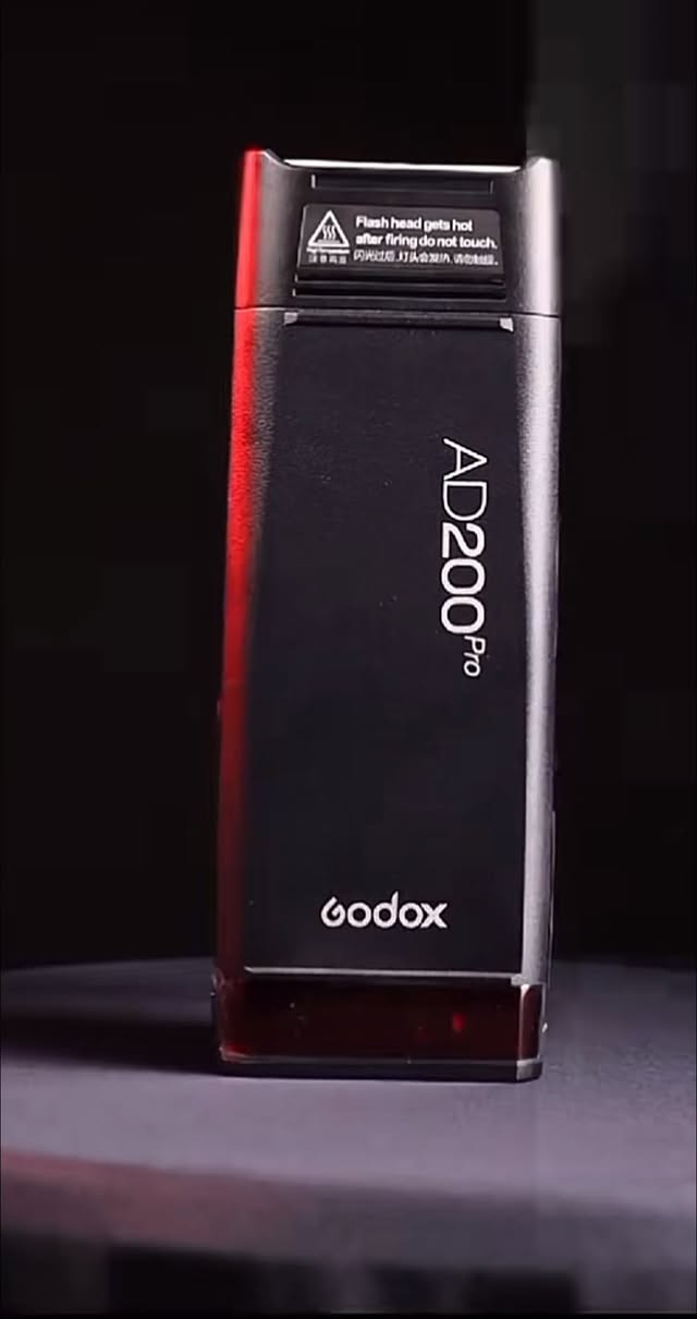 أضائه أيدي 200برو
مع كامل ملحقاته والكارتون
نقص فقط شمعه وحده 
وياتريگر  X2
نضافه 80
سعره200ألف قفل قفل
متوفر توصيل كافه المحافضات
للتواصل ***********
