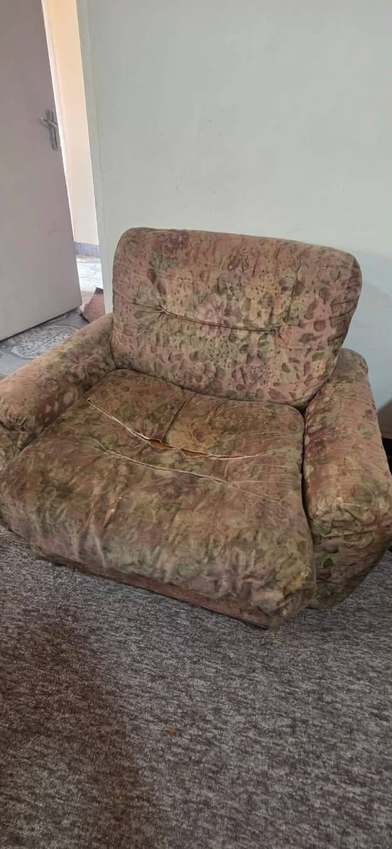 غراض للبيع قيم  وخذ


**إذا كنت صاحب هذا الإعلان وتريد حذفه لأي سبب، رجاءا أرسل رسالة إلى الدعم الفني**