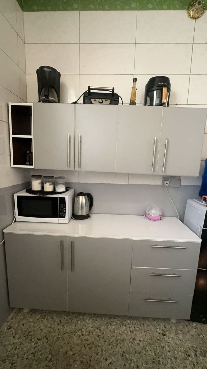 كاونتر خشب تركي mdf
القياس متر ونص ارضي وملحق وسنك متر و20 مرمر 
السعر 265 الف💞


**إذا كنت صاحب هذا الإعلان وتريد حذفه لأي سبب، رجاءا أرسل رسالة إلى الدعم الفني**