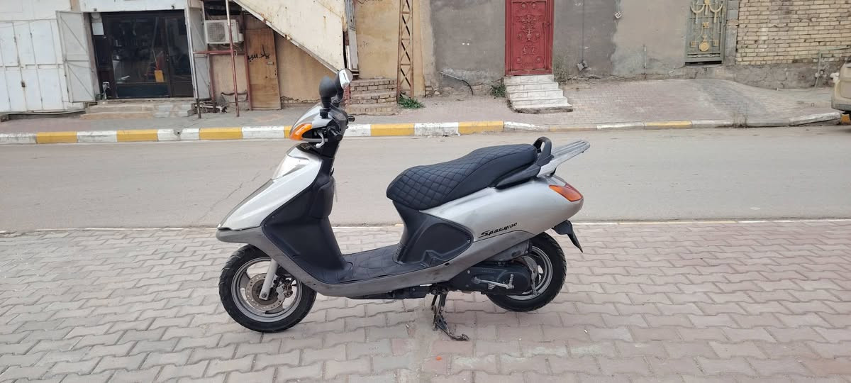 سلام عليكم دراجه سبيسي ياباني كامله مكمله مفتوحه مره وحده بس فقططط كفرات ابو لختم  تايوان سلف هندر شغلت شلعه ومعدل شرط كله شغاله كرهبايات شغاله  قفل ستيرن قفل جنطة شغالت ماكان كوت زهراء قرب صيدليه ريهام  .
رقم الهاتف ***********
