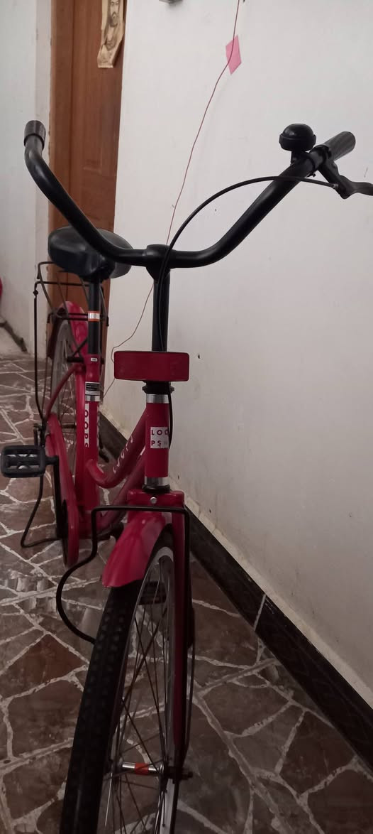 بايسكل للبيع باله حجم ٢٦ 
س ع ر   ١١٠  
 ***********
