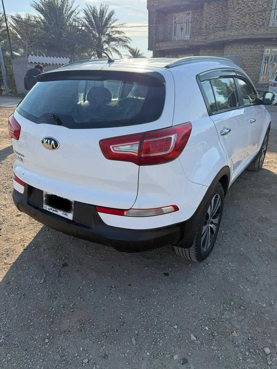 السلام عليكم 
سبورتج 2012 خليجي 
رقم بغداد تحويل مباشر 
مكفوله كفاله عامه من قطره صبغ 
وتبديل بيه بارد كد ٤ اصابع بقبق الجنطه 
مكينه 2400 دوش مكينه ما مفتوحه 
شاشه تحكم استيرن جهتين 
ماشيه ١٧٠ حقيقي 
جاهزه كير مكينه حداديه تخم تاير تبريد كله ابشرط 
السعر ١٣٨  
اي استفسار اني حاضر *********** بيع فقط
