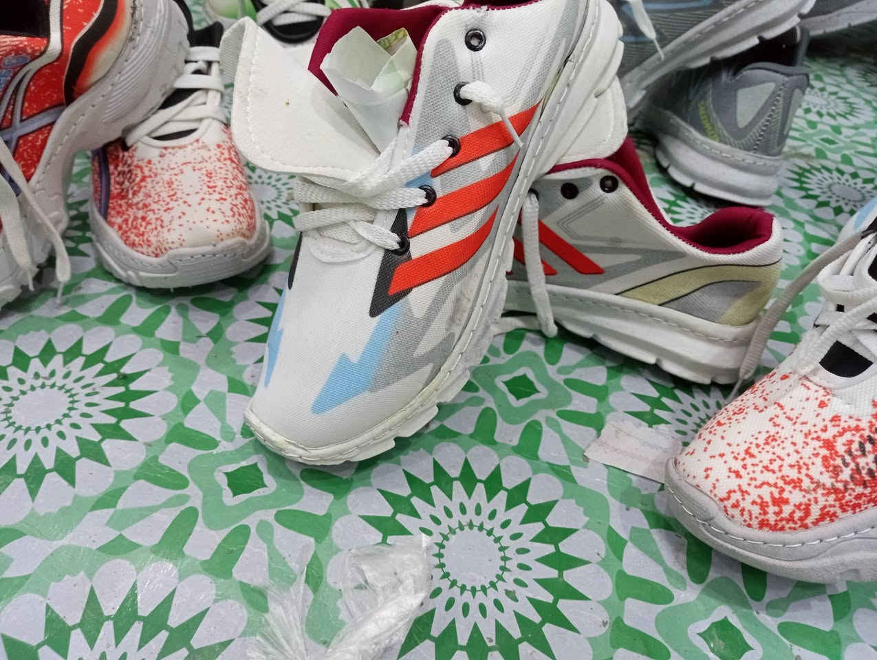 السلام عليكم ورحمة الله وبركاته من رخصة الادمن المحترمين تم وصول وجبة اترانشوزات ولادي بناتي وشبابي وأطفال الاسعار بلاش البلاش نص عن السوك كلشي ملابس وأحذية اترانشوز وكبابيس ولفافات وجواريب وشحاطات أهلا وسهلا بيكم زبائننا الاعزاء عنوان بابل حلة السياحي محلة العتايج مقابيل دكتور علي طارق ابو الاسنان للاستفسار الاتصال على الرقم ***********/***********
