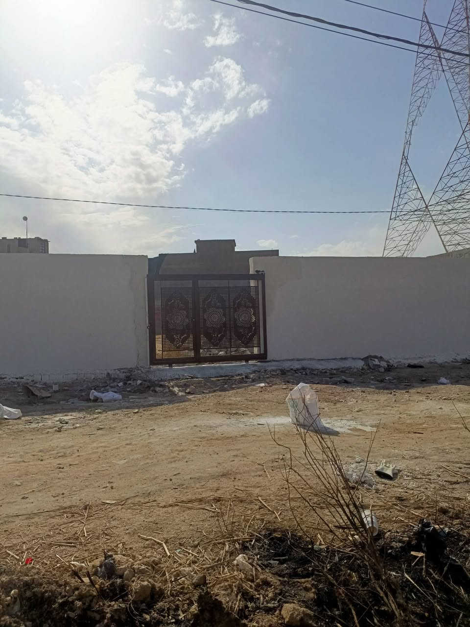 للبيع 900متر مربع تجاريه على شارع رئيسي مقابيل مجمع الرحمان كربلاء 
‏‪***********‬‏
