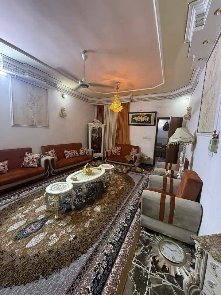 دار للبيع طابقين طابو زراعه سند 25 المساحه بلسند 250 واقع حال 300 يحتوي ع 5 غرف+ استقبال كبير ومجمعات صحيه 3 مطبخ حار وبارد مكان زوير الغربي قرب مشروع الماء للاستفسار ع هذا الرقم ***********
