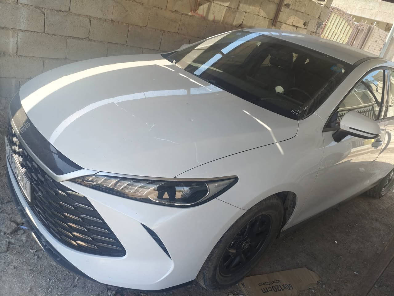 بي واي دي جن بلاس رقم بغداد مكان السيارة الاسكندرية ماشية 14000 ...
*********** بيهة طعجة زغيرة بالبنيد تخريب وطعجة زغيرة بالكنر مال الجنطة واضح بالصورة
