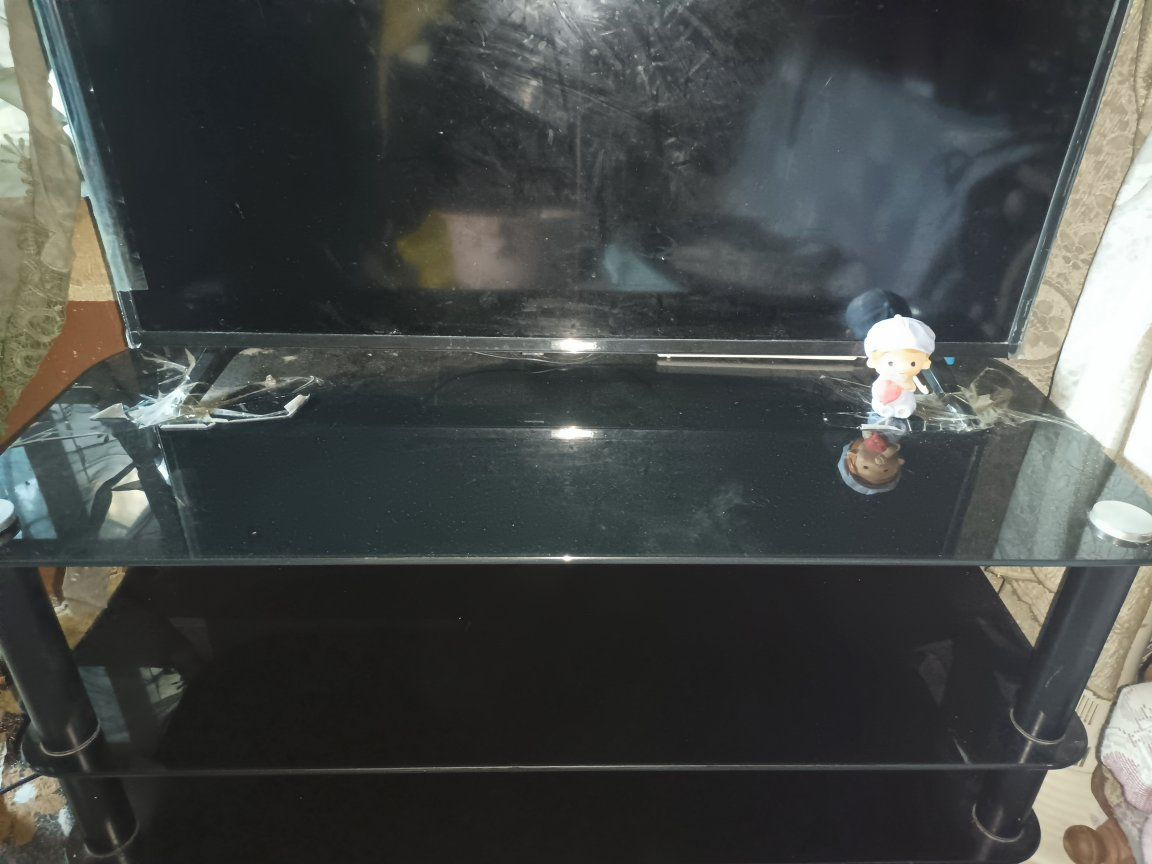 ميز بلازمة 60 الف 
***********
