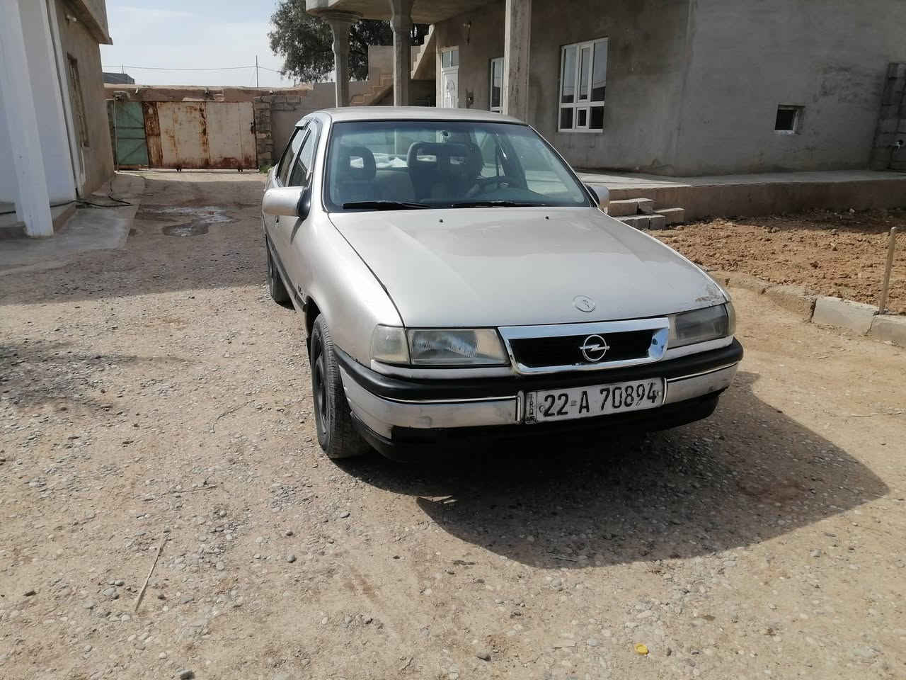 فكتراه موديل89حجم20 رقم اربيل دولي جاهزه كير محرك صدر تايرات السعر36وبيها مجال مراوس هم يرهم المكان الحويجه***********
