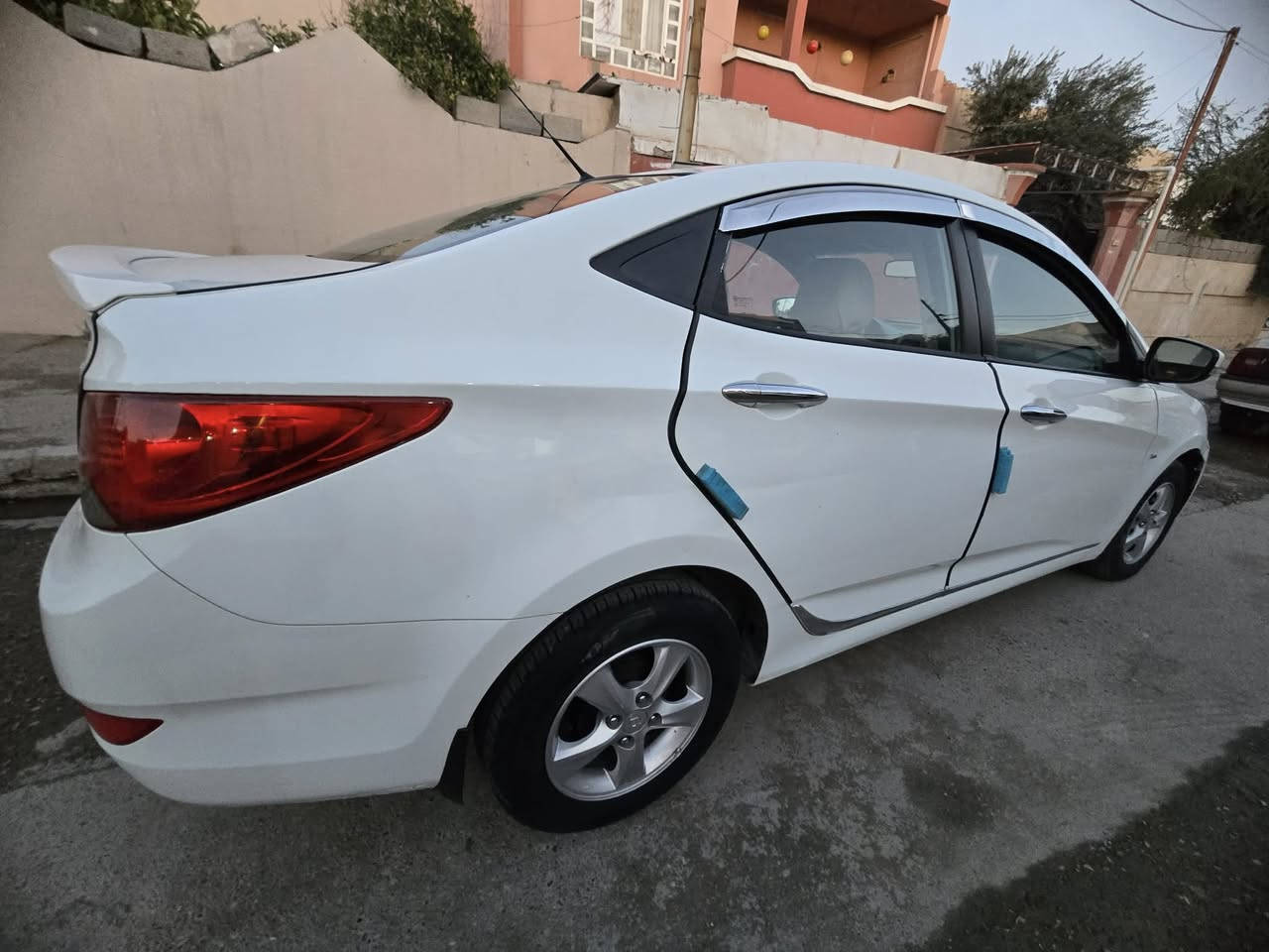 للبيع اكسنت موديل ٢٠١١ سلايت بدون صبغ ولاتبديل فول اوتماتيك محرك ١٦ مبدل كازكيت هزه وسنويه جديد لل٣٠ صدر وتخم تاير جديد بي دفتر بانزين ..
السعر ٩٥ 
المكان كركوك
الاتصال عالرقم ***********
