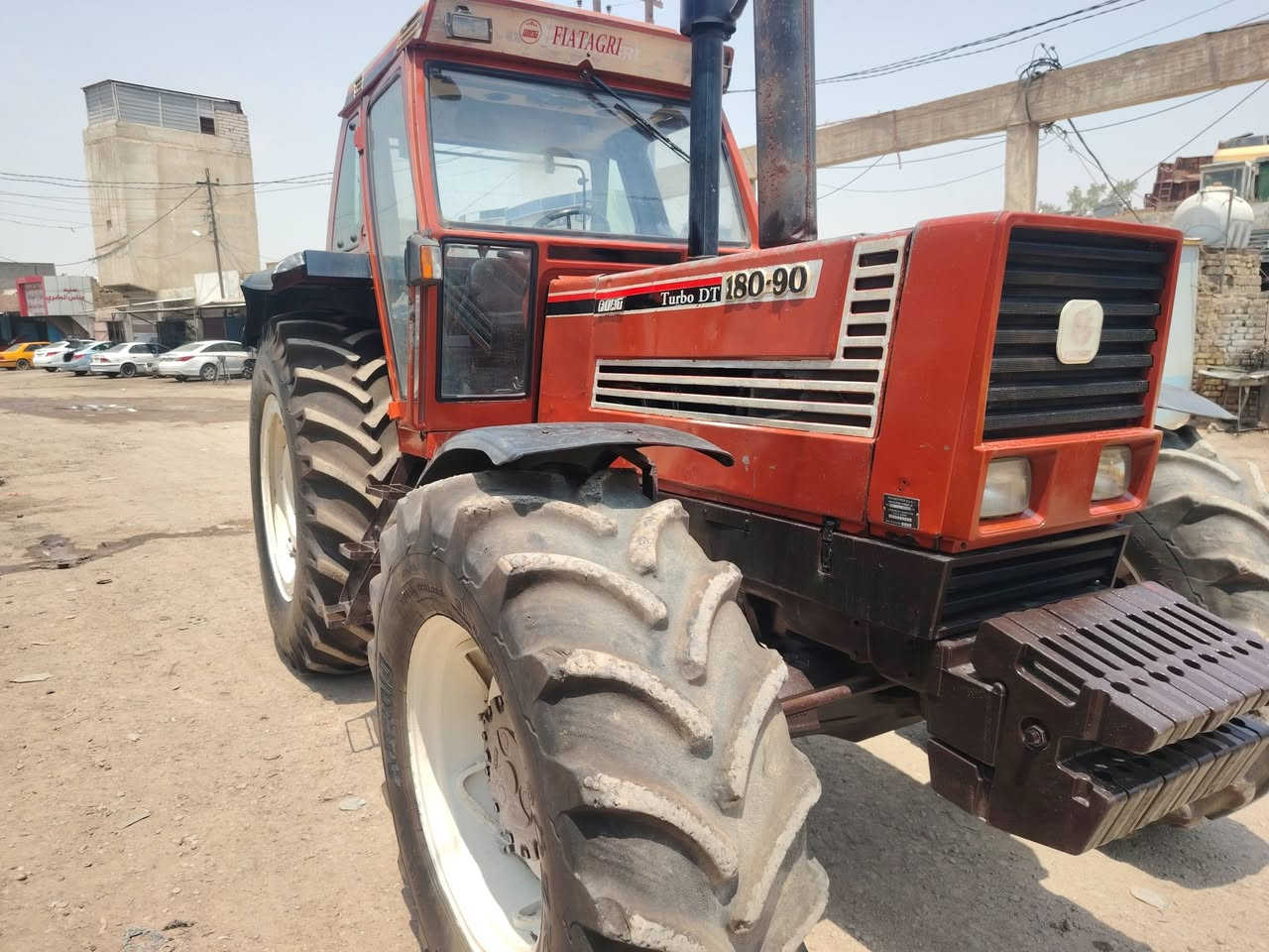 سلام عليكم فيات 180 فول عادي بك بالصفحه اكسل بارز منفيس ما مشتغله بالعراق ***********
