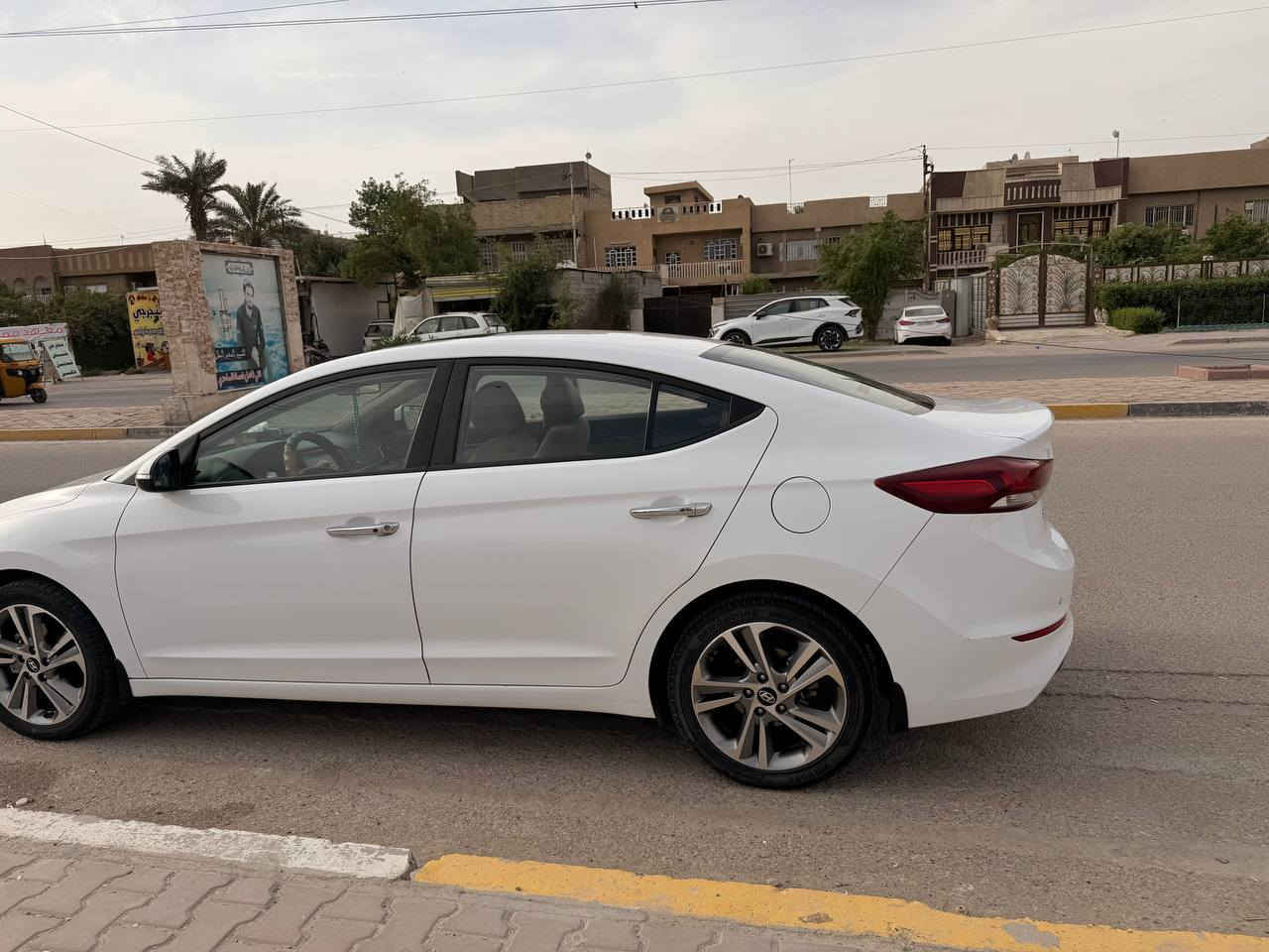 سلام عليكم
النتره 2019
فول موصفات كفاله عامه 
بصمه +شاشه 
تخم تاير 
وارد خليجي ماشيه 40الف
مكينه كير كفاله 
رقم بغداد مامتواجد على فيس 
رقم***********مكاني بغداد الغزالية سعره 167$وبيه مجال لشراي
