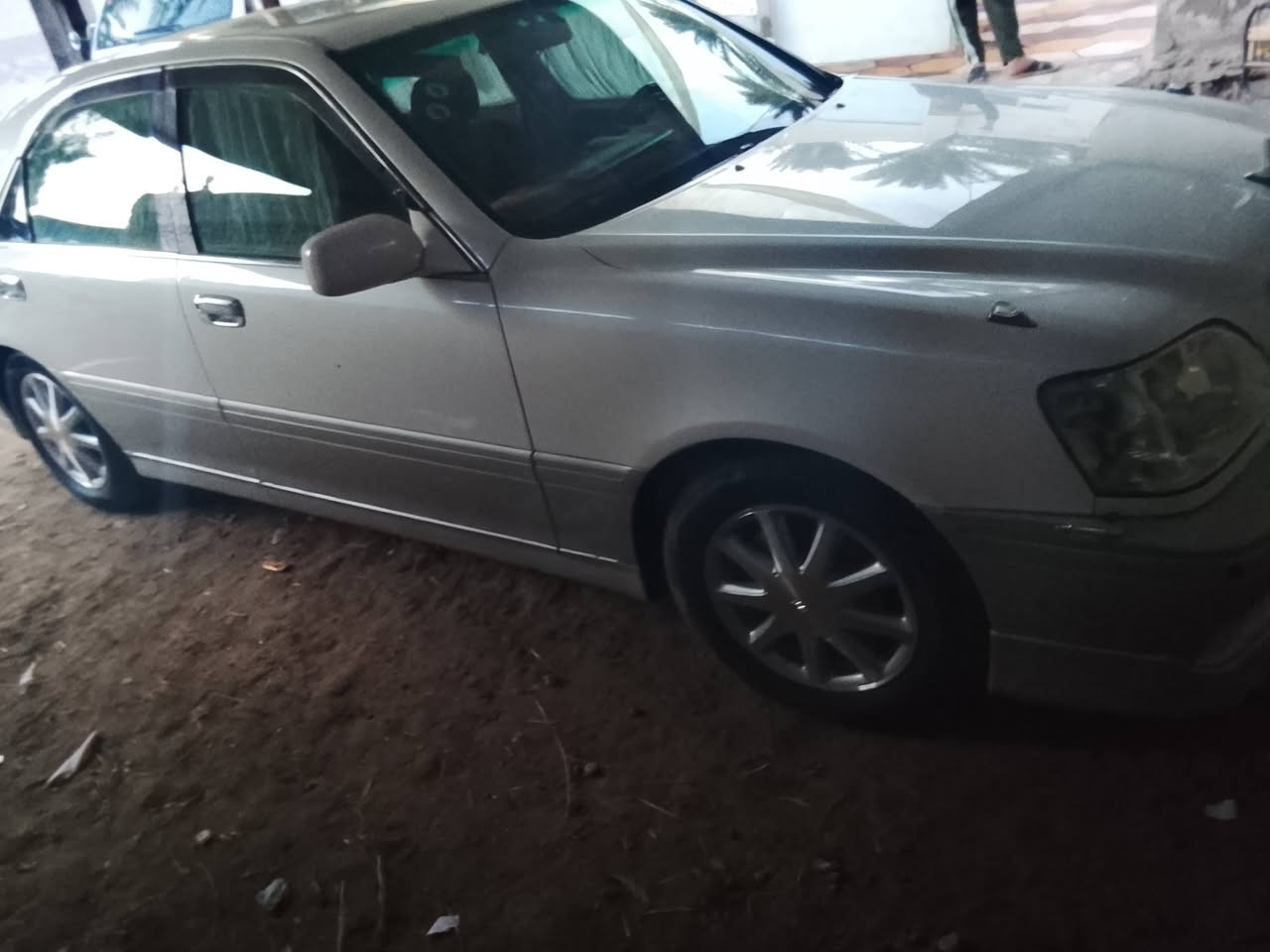 كفاله عامه رقم دولي مشروع وطني عل السنونار حد ال نضافه حجر الشركه بيه دكمتين كرستال برده خلفيه السعر137 بيه مجال احله من صوره لل استفسار ***********
