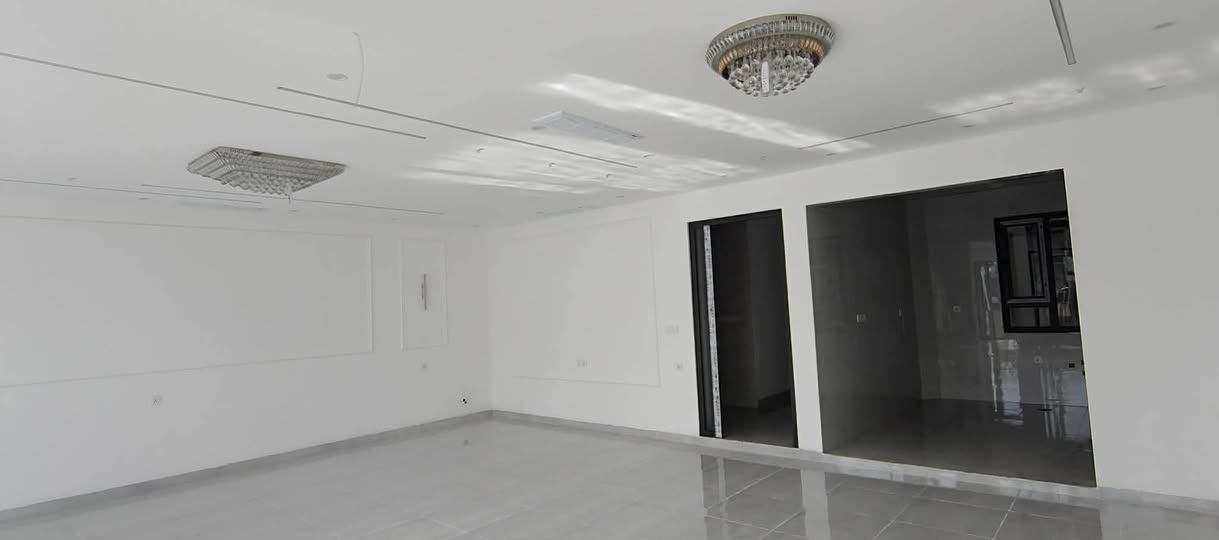 ‏                                      ﷽
                  🏢 خانوو بۆ فرۆشتن 🏢

‏ ‎🔺#کۆدی_ژمارە : 1128
📍#سەرچنار

📍#ناونیشان :-  گردی سەرچنار، نزیک مزگەوتی بیلالی حەبەشی، مەکتەبە تورکیەکە 

‏‌‎🅰️ #ڕووبەر :- ـ   194 مەتر

🌗 #پێشی :-  ـ  9 مەتر

🚧 #شەقام :-  15  مەتری

🔶#ڕووی :-  قیبلە 

      
📮 تێبینی :- خانووێکی دوو قات لە گەڕەکی گردی سەرچنار بۆ فرۆشتن، خانووەکە پێکدێت لە دوو نهۆم بۆ دوو ماڵی جیا دەبێت، خانووەکە تازە دروستکراوە و کەسی تێنەچووە، سیستەمی شۆڤاژ، دەکتی موبەریدە و سەقفی کونافە و لایتی لینەری تێدا بەکارهاتووە.

نەخشەی خانووەکەمان بەم شێوەیە  قاتی یەکەم پێکدێت لە، گەراجی سەیارە، هۆڵ و میوان، مەتبەخ سارد و گەرم، موشتەمەلات و دوو ژووری نوستن 

نهۆمی دووەم میوان، مەتبەخ سارد و گەرم، موشتەمەلات و دوو ژووری نوستن 
...............................
بۆ زانینی نرخی ئەم خانووە ژمارە (1) لە کۆمێنت دابنێ 
................................

‏‌🔸 بۆ زانیاری زیاتر دەتوانن پەیوەندی بکەن :- 
مامۆستا بەرهەم :   *********** 
کاک بەهمەن :         *********** 
.....................
ناونیشانی نوسینگە: سلێمانی تازە،  خوار مزگەوتی ئەبوبەکری صدیق ،جادەی قەنات،فەرعی بەرامبەر دارەسوتاوەکە
..................
تۆی بەڕێز هەر موڵکێکت هەیە دەتەوێت بیفرۆشیت یان بە کرێی بدەیت  دەتوانیت بۆمان بنێری و بێ بەرامبەر بۆت بڵاو دەکەینەوە
