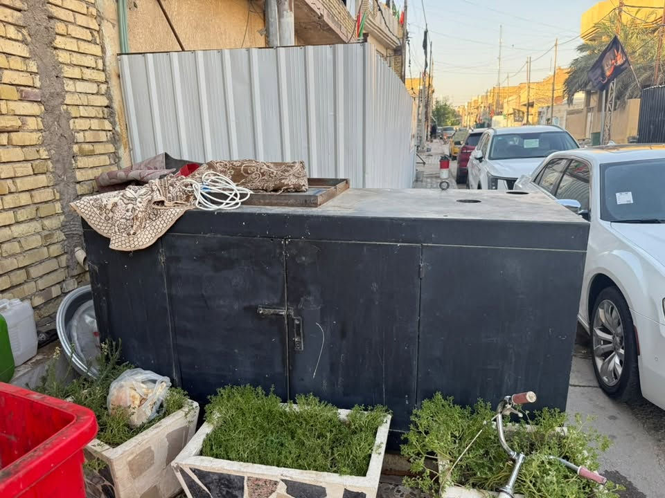 سلام عليكم مولدات عدد 2 بيركز كاتم  انكليزي وبيركز صيني الانكليزي 60كي في 3 بستم .والصيني 40كيفي 4 بستم 
المولدات مفتوحات مره وحدة ومشدود قطع اصلية وشرط الفحص نضافة ومتانة السعر الانكليزي 48 ورقة والصيني 19 ورقة  . عنوان واسط الكوت . 
***********
