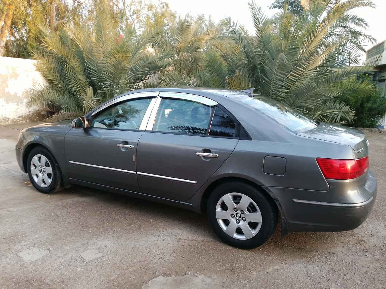 سلام عليكم ‏

سوناتا 2010 وارد امريكي رقم ديالى (الرقم الجديد ) بأسم صاحبها السنوية لل2029 /السياره بيها فقط قطعه وحده ( باب الصدر تبديل بلادي ) وبيها اشويه بارد بجاملغ الخلفي كلش قليل موضح بالسونار . السياره ليبل واحد خير من الله كامله مابيها اي نقص السعر ( 128 $ ) وبيه مجال / رقم صاحب السياره  ***********
‏مكان السياره ديالى ناحية السلام 
‏
