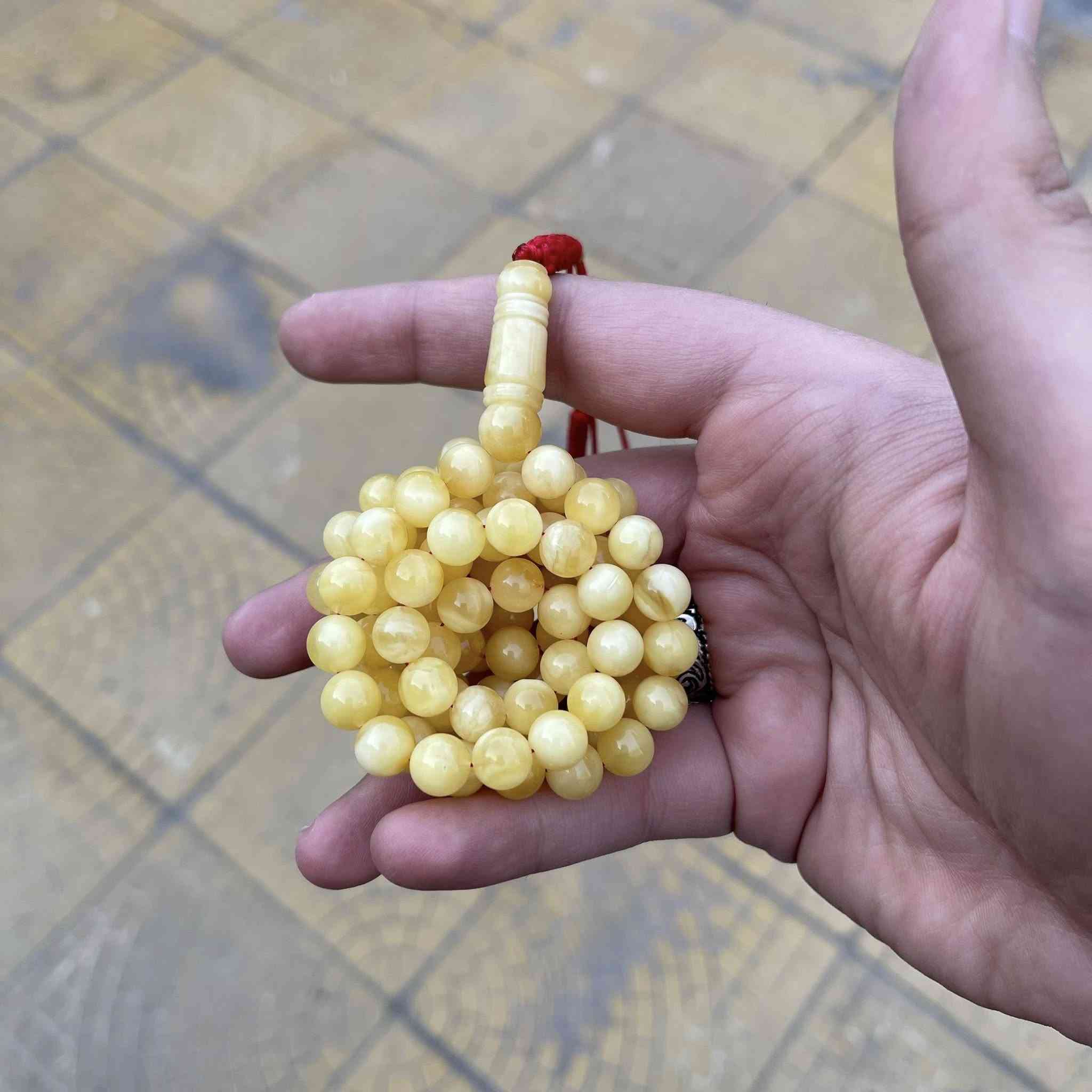 مسباحين كهرب بلطيقي حر
المسباح الاول : كهرب بلطيقي حر طبيعي خامة جبس بعسل تربل سوبر اللهم بارك كصة مدعبلة شاهد ستندر كركوشة كويتية المسباح جميل جداً مظلوم ب الصور تفاصيله :

الوزن : ٣٩ غرام
العدد : ٩٩ حبة

المسباح الثاني : كهرب بلطيقي حر طبيعي خامة شجرية جميلة كصة بيض حمام شاهد ستندر القطعة نظيفة ١٠٠ ٪؜ خالية من الشوائب او النمش تفاصيل المسباح :

الوزن : ٣٥ غرام
العدد : ٧٧ حبة

ضمان مدى الحياة على المسباح كهرب بلطيقي حر غير معالج نهائياً وخلاف ذلك يرجع المسباح ويرجع المبلغ كامل للزبون 

للاستفسار التواصل على الخاص 
يوجد توصيل لجميع محافظات العراق وشماله ايضاً


**إذا كنت صاحب هذا الإعلان وتريد حذفه لأي سبب، رجاءا أرسل رسالة إلى الدعم الفني**