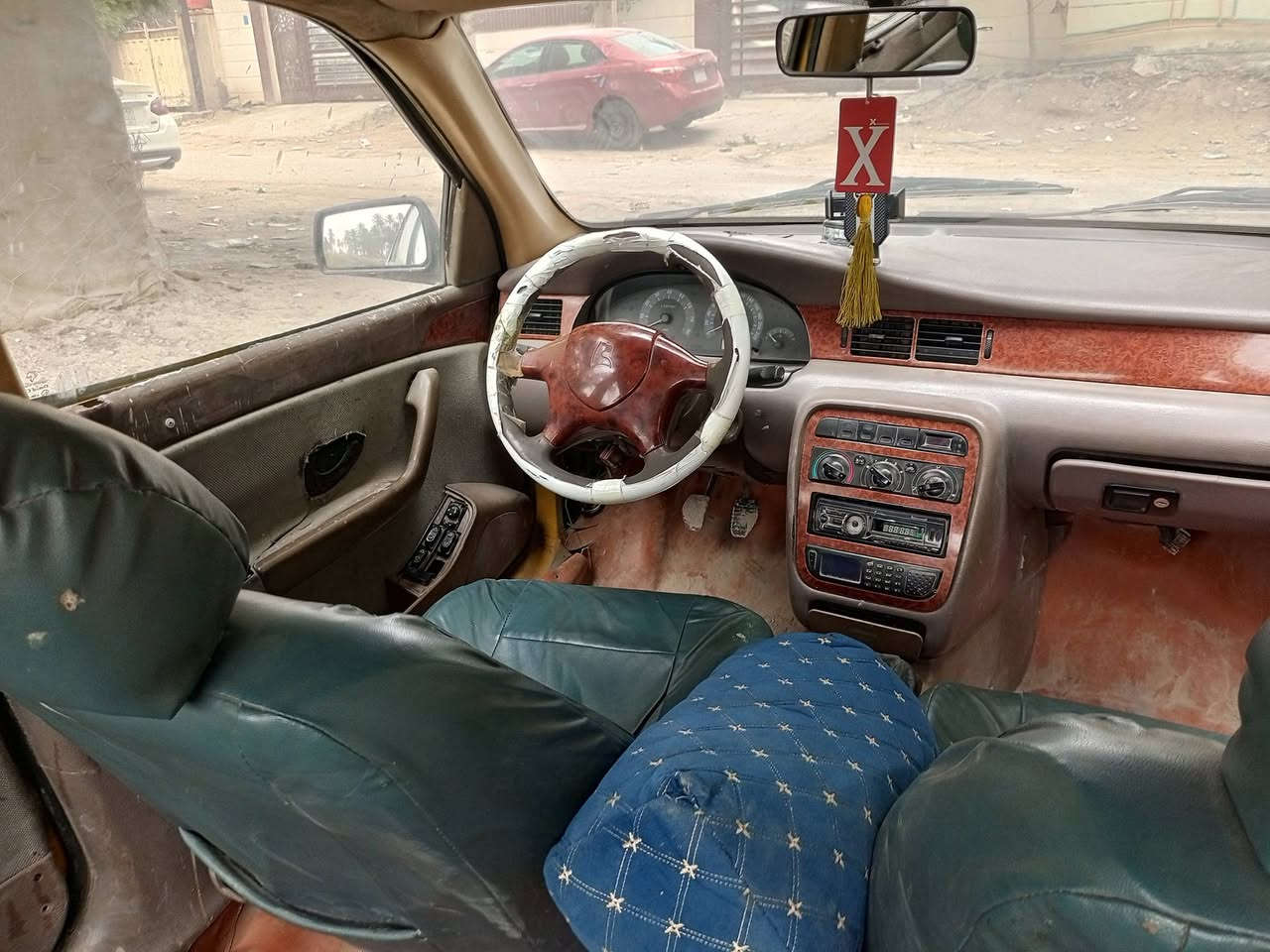 السلام عليكم
سمند موديل2012

كير ومكينه مكفولات 

السياره عوزها بس درايم شفت 

السعر 19وبيها مجال 

السياره مصفره غرامات

مكاني حله شارع السياحي 

***********
