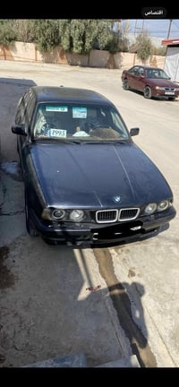 بي ام دبليو ٥٢٥ • ١٩٩٠ • كير عادي