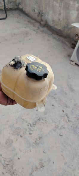 عندي غراض سي ٢٠٠ ١٦ للبيع اني مو ابو أدوات ***********
