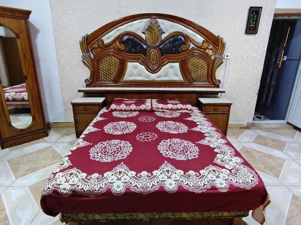 السلام عليكم غرفه ست ابواب وملحق نضيفه وبيها اضرار بسيطه موضحه بل صور السعر 500 وبيها مجال المكان بغداد الاستفسار عل خاص


**إذا كنت صاحب هذا الإعلان وتريد حذفه لأي سبب، رجاءا أرسل رسالة إلى الدعم الفني**