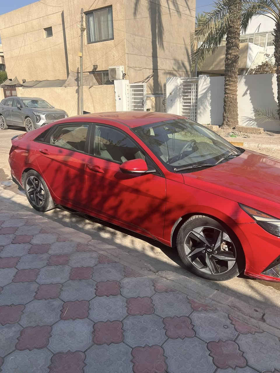 من رخصت الادمن النترة 21ماشية 64محرك دوش2000بدون ايرباك مواصفات عادي سيارة جديدة بدون نقص السعر 140وبي مجال المكان شارع فلسطين
