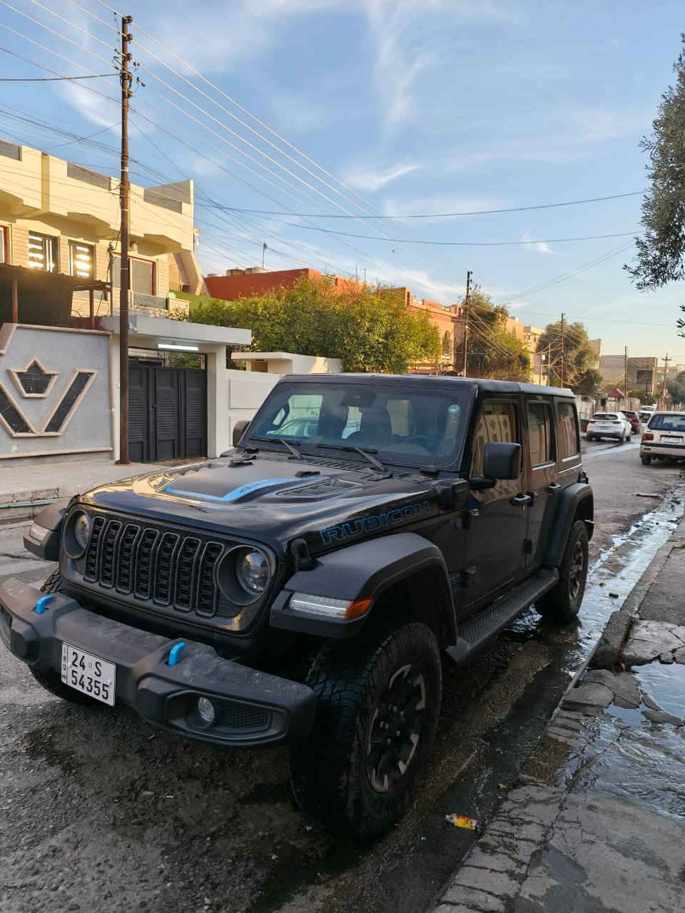 نوع السيارة : جيب رانكلر روبيكون أعلى فئة
موديل السيا رة :2024
حجم محرك 4 سلندر هايبرد 4XE
استيراد شهر ال8 صاحبها الشرعي مستوردها
مرقمه دهوك جديد 
مواصفات: 

بصمة تشغيل 
تبريد قطعتين 
دفع رباعي 4*4 
8نمر
تحكمات تحديد سرعة اوامر صوتية 
شاشة كبيرة 
كامره
سستم سماعة البني 
انظمة hybrid.electric.saev 
تراكشن مانع انزلاق 
نظام اوتو ستوب 
لايت زينون LED
حساس خلفي 
رادار خروج عن المسار 
رادار خلفي 
رادار امامي 
رادار نقطة عمياء 
مكان السياره (موصل) 
السعر ٣٥٠ وبي مجال 
للأستفسار : ***********   او مراسله خاص
