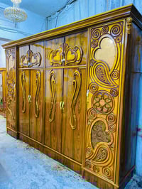 غرفة نوم • خشب • أثاث