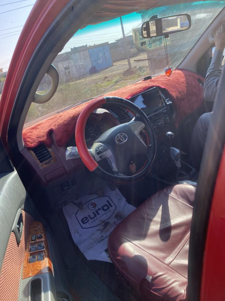 سلام عليكم هايلوكس للبيع سياره مكفوله كفاله عامه رقم بغداد بسمي تحويل ثانيوم مكان ديالى الخالص سعر خاص ***********
