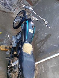 دراجة للبيع • بابل ورديه • ناقصه شوي