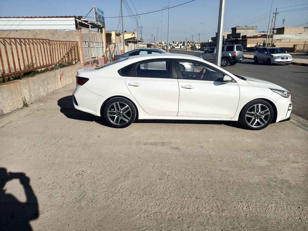 السلام عليكم كيا 3 خليجي موديل 2019 للبيع ويرهم مراوس فول مواصفات ما عده الفتحه 
محرك 1600 مكفول ماشيه 100حقيقي مكان سياره بيجي 
السعر 138 رقم بغداد جديد ***********
