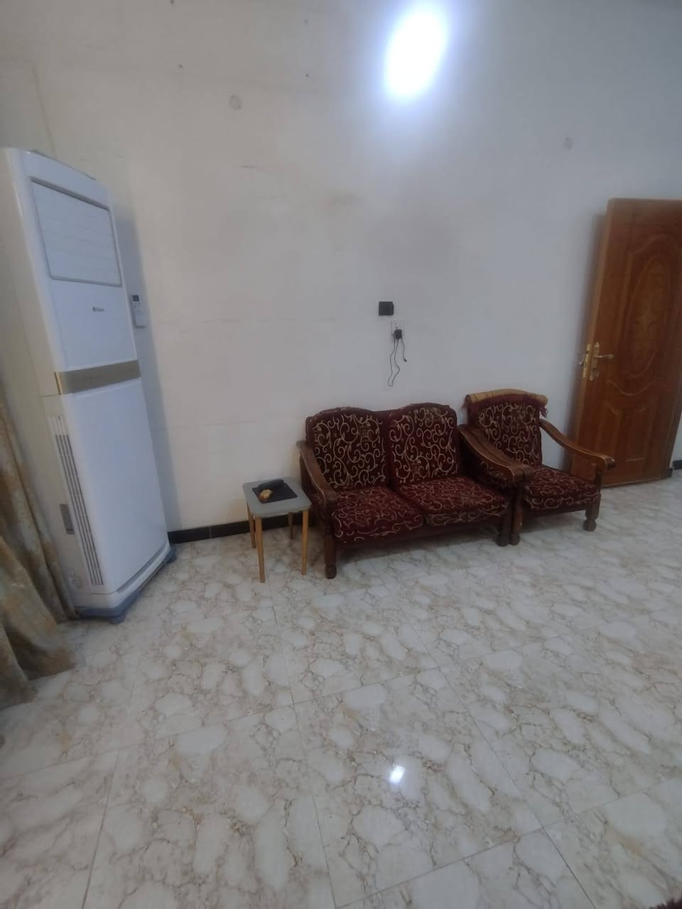 مشتمل للبيع منطقة الخاچية شارع 30 طابق واحد مكان مميز للستفسار ***********
