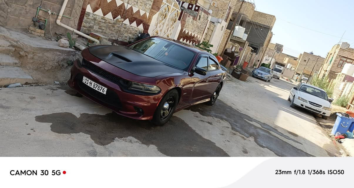 جارجر  RT  2017
كير مكينه جدد
سياره ماشيه 56 mi
فول مواصات نقطة عمياء.. 
كشنات تدفأة تبريد...فتحة... كزوز صوت 
تشعيل عن بعد
مضخم صوت 
لايتات ٢٣  و منضومه زنون 
رقم بغداد وبسمي 
حادث جاملغ وبنيد 
مكان السياره ذي قار الشطره 
***********
***********
