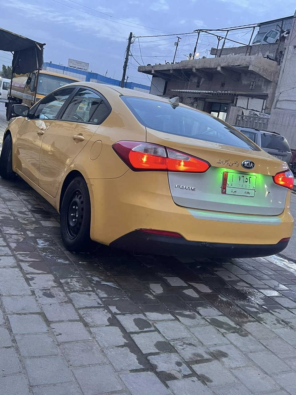 السلام عليكم للبيع كيا فورتي 2014 محرك دوش حادث جاملغ وبنيد جهت السايق امبدلات هيئه غرامات تاخذهه امصفره تبريد تدفئه شغالات بيهه منضومة غاز 60 لتر  اترايك وين ميعجبك سياره مال شغل السعر 105 مكان السياره بغداد الرصافه صور الحادث ماعندي وين ميعجبك اخذهه سونار سنويه بعدهه منافذه رقم الموبايل ***********
