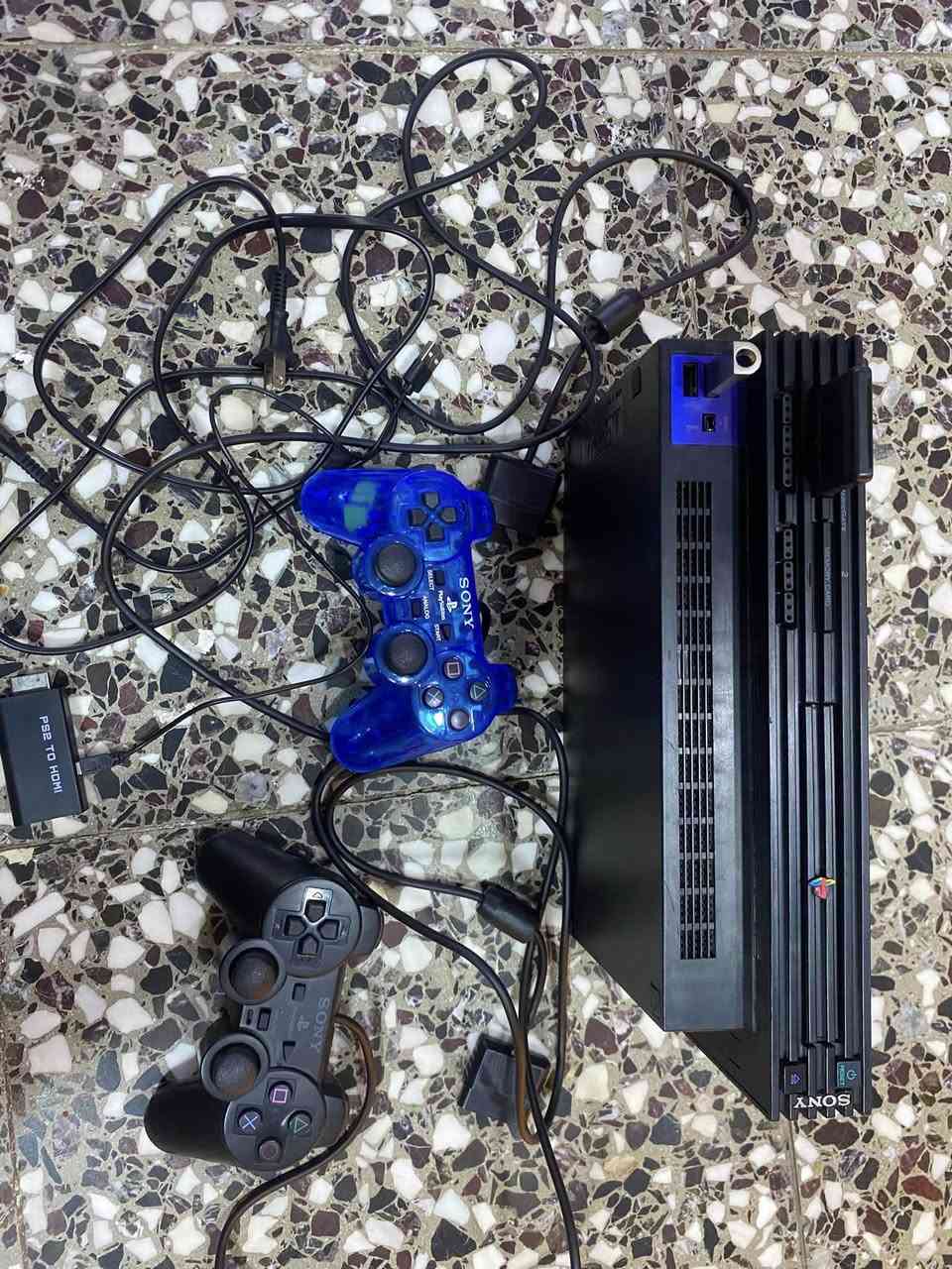 السلام عليكم شباب بلي 2 جهاز نظيف جداً العابه كامله وميموري بيه كوم ألعاب يعني جاهز قيم السعر بل يرضي الله وبل عافيه عليك حسينيه الراشديه مدخل الحمل ***********
