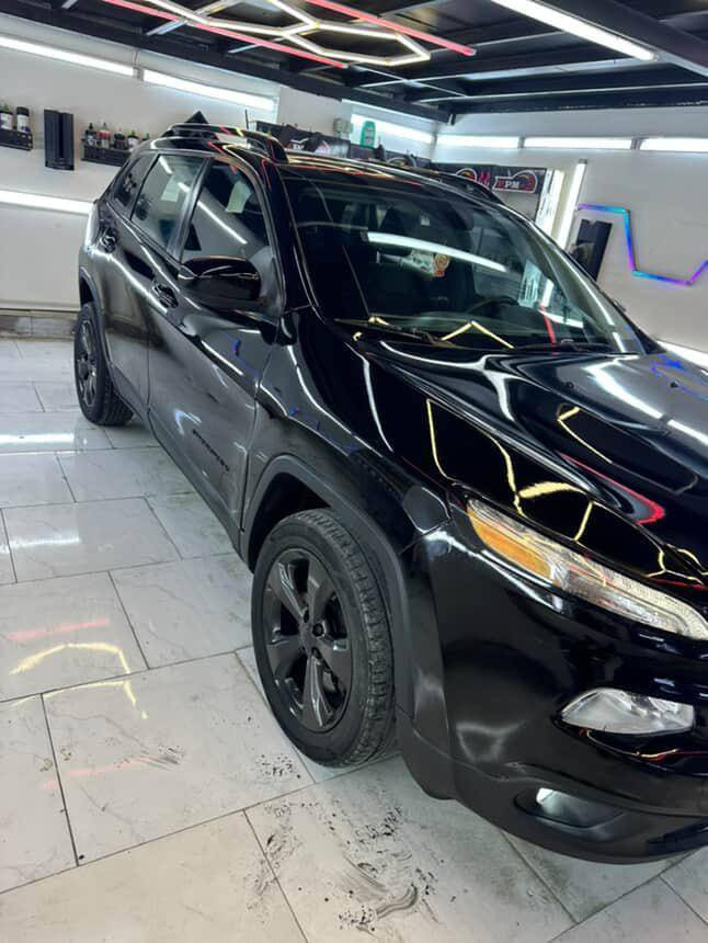 جيب بزون 2018 حادثهه جاملغ وبنيد وبيهه مكانات صبغ سعرها 110 بيه مكانات صبغ
للتواصل ***********
