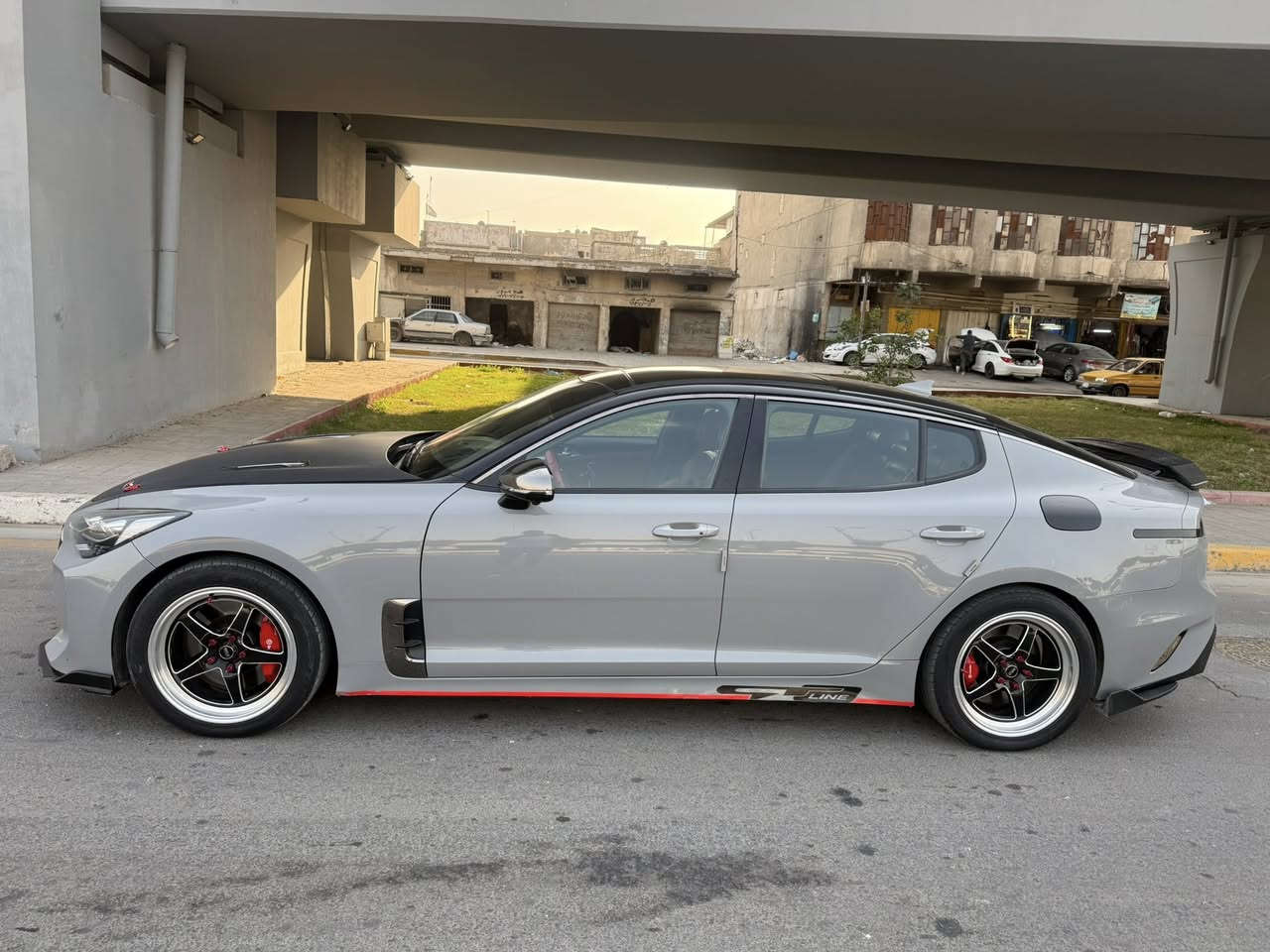 سلام عليكم كيا ستنكر موديل 2022 وارد امريكي بيها جاملغ وبنيد فقط السيارة فول مواصفات بنرامة شاشة خمس كامرات رادرات جلد كراسي كهرباء تدفاء تبريد جنطة كهرباء تشغيل عن بعد قطعتين تبريد السيارة V6 السيارة جاهزة من كير محرك صدر تبريد تخم تاير العنوان بغداد السعر 185 وبيها مجال للاستفسار الرقم ***********
