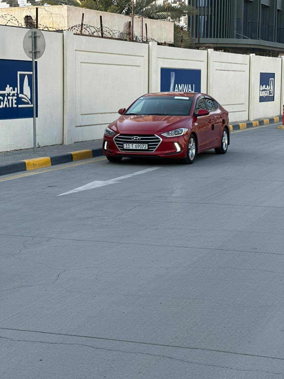 سلام عليكم النتر موديل 2018 وار امريكي سياره حادثه باب الصدر والوراه وصور الحادث بل منشور سياره جديد ماشيه قليل محرك كير مكفول تخم تاير او باتري جديد محرك 2000 دوش مكان السياره بغداد قرب مستشف اليرموك سعر 120   الستفسار  تصال وتساب ***********
