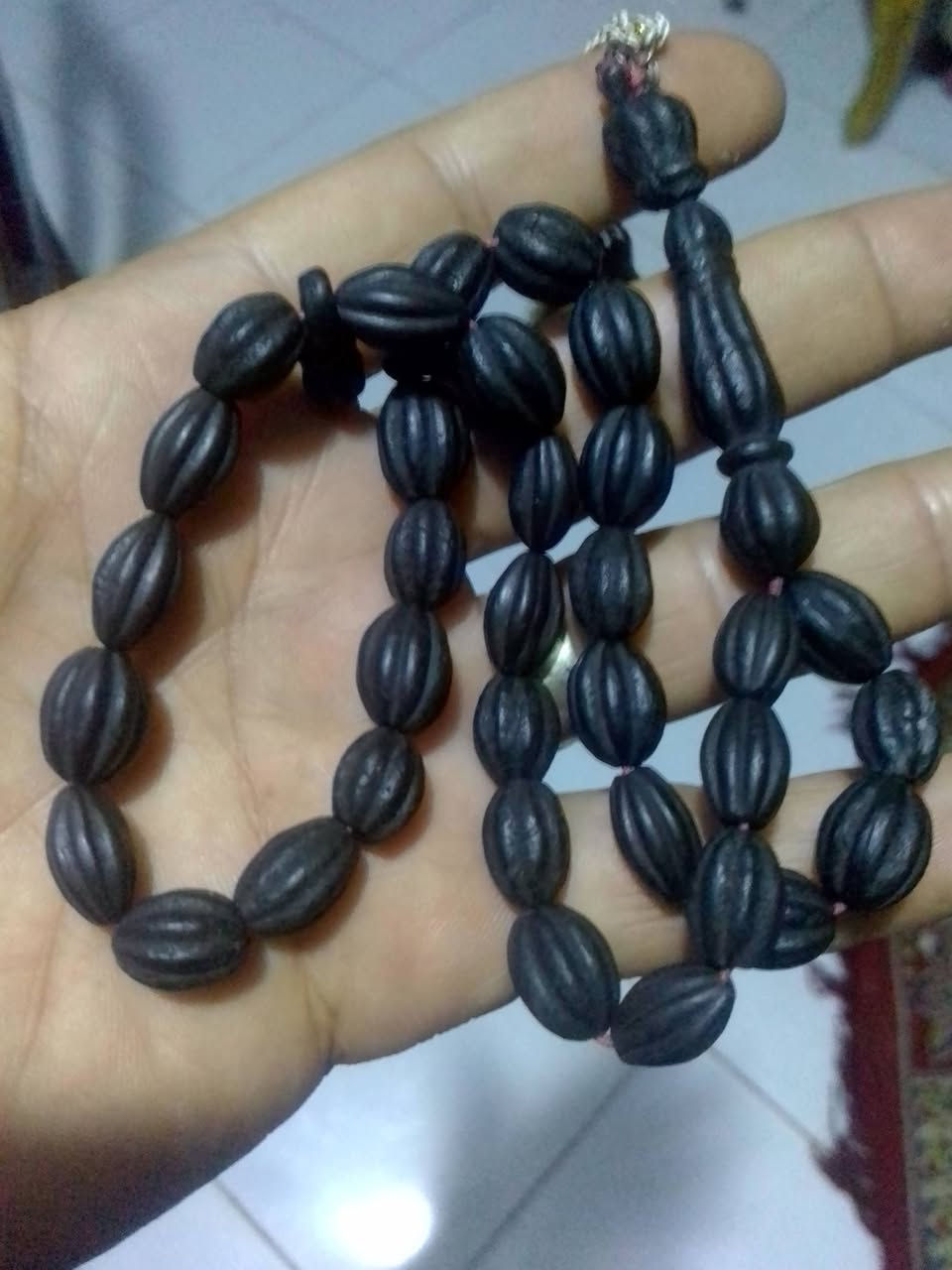 اللهم صلي وسلم وبارك على سيدنا محمد وعلى اله وصحبه اجمعين سبحة عمبررررررررر من سن الحووووووت أو عمبررررررررر تونسي تراث يستحق الاقتناء ريحة فواحة تترك أثرا في يد صاحب النصيب للبييييييييييع


**إذا كنت صاحب هذا الإعلان وتريد حذفه لأي سبب، رجاءا أرسل رسالة إلى الدعم الفني**